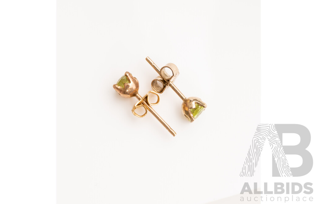 9ct Peridot Stud Earrings, 4.1mm, 0.73 Grams