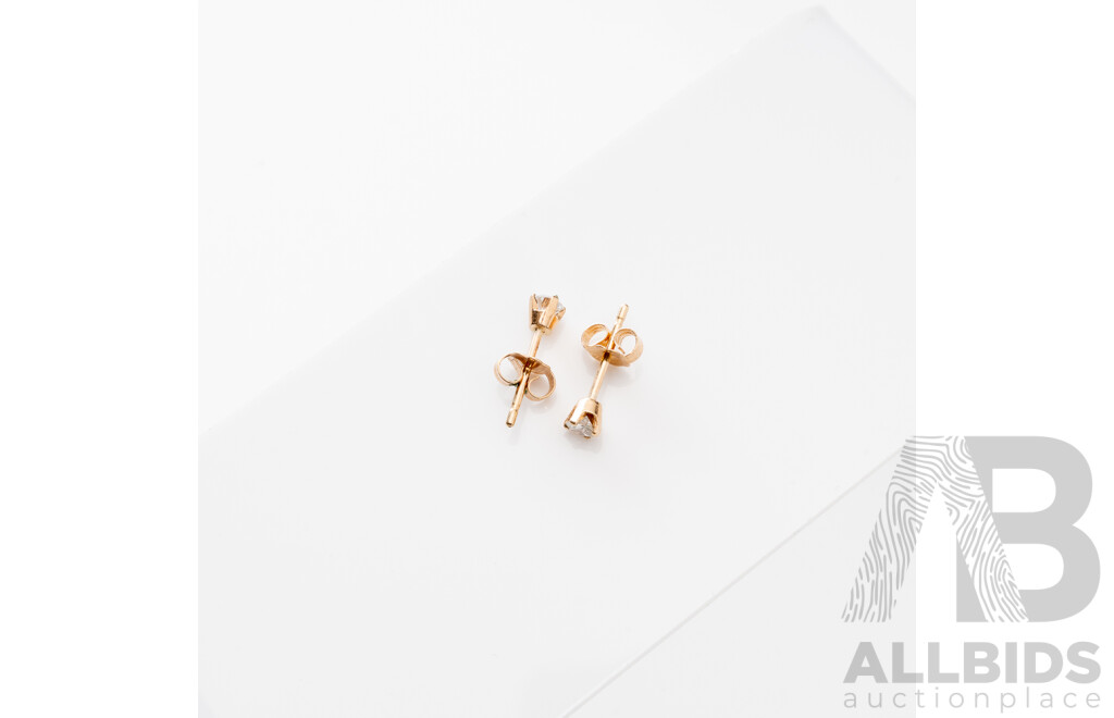 9ct Yellow Gold Diamond Stud Earrings, TDW0.25ct, 0.56 Grams