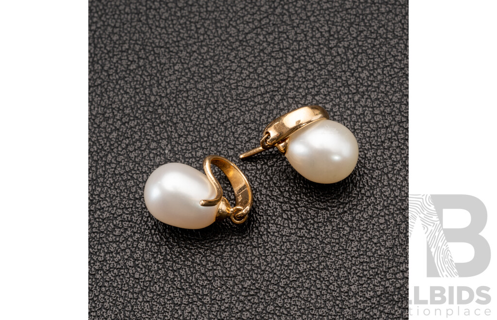 9ct Cultured Pearl Drop Earrings on Shepherds Hooks, 22mm, 2.95 Grams