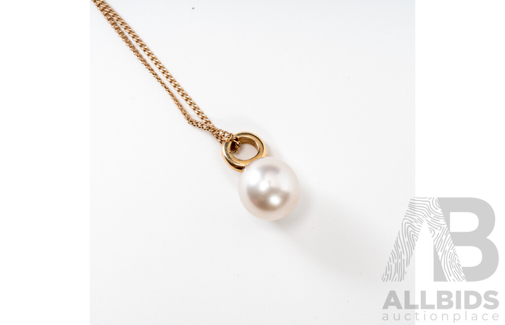 9ct Cultured 11.7mm Pearl Drop Pendant on 9ct Curb Link Necklace, 50cm, 5.23 Grams