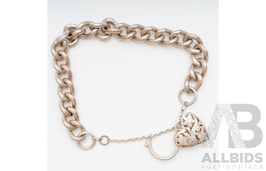 Solid Sterling Silver Curb Link Bracelet with Filigree Heart Shaped Padlock, 19cm, 61.22 Grams