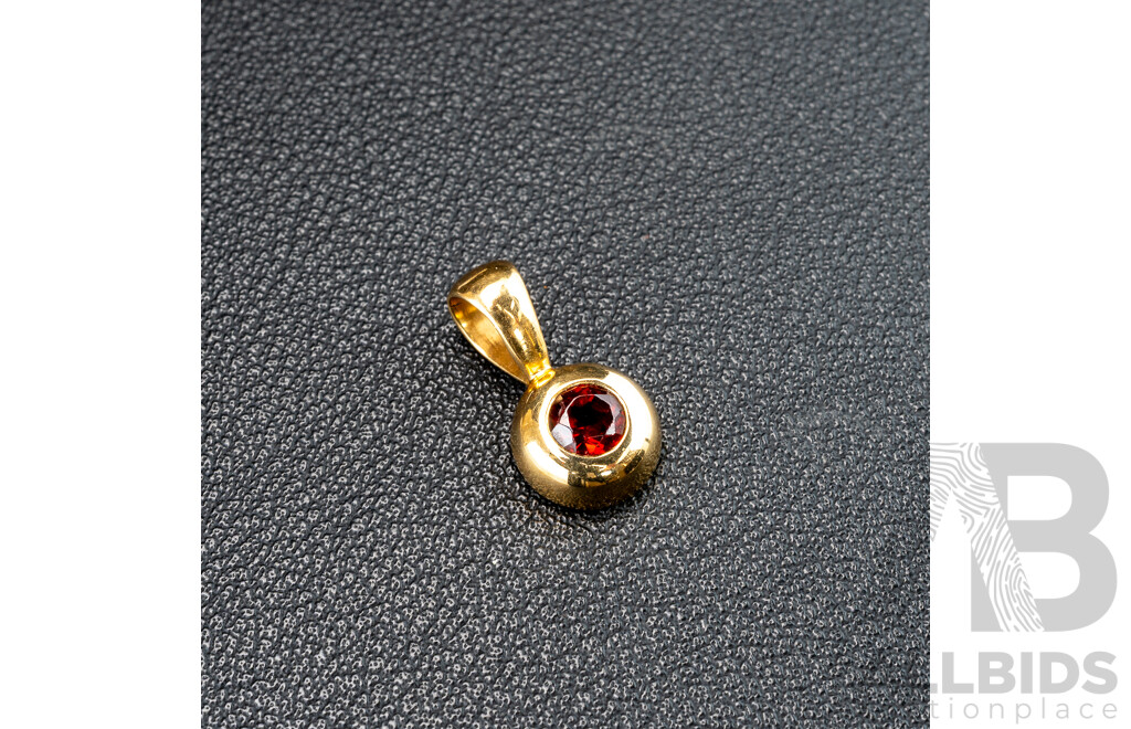 18ct Natural Ruby Pendant, 12mm, 2.04 Grams