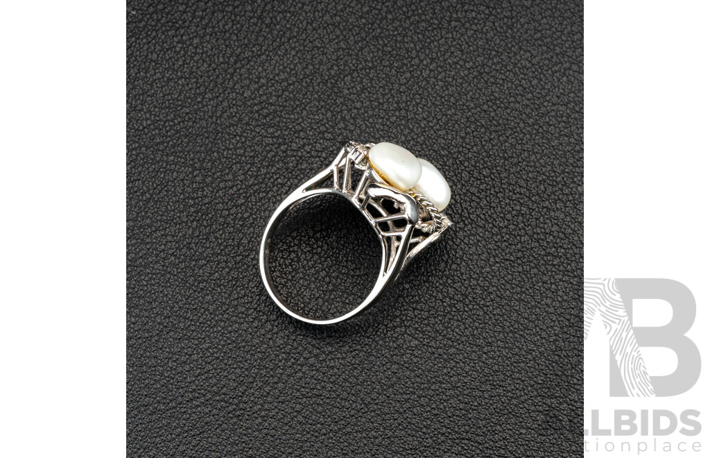 14ct White Gold Diamond & Keshi Pearl Statement Ring, TDW0.15ct, Size N, 6.64 Grams