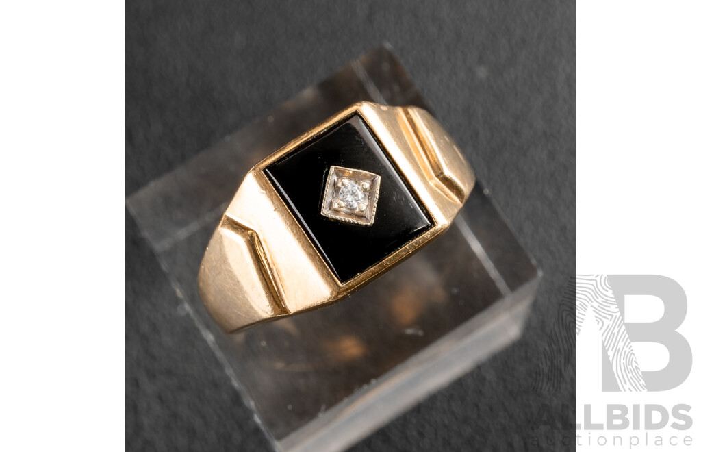 9ct Onyx & Diamond Mens Signet Ring, TDW0.02ct, Size U, 6.89 Grams