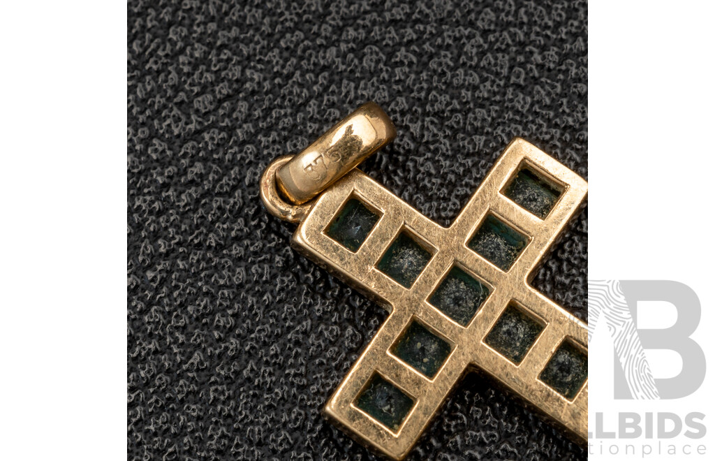 9ct Yellow Gold Swiss Blue Topaz Cross Pendant, 26mm, 1.97 Grams