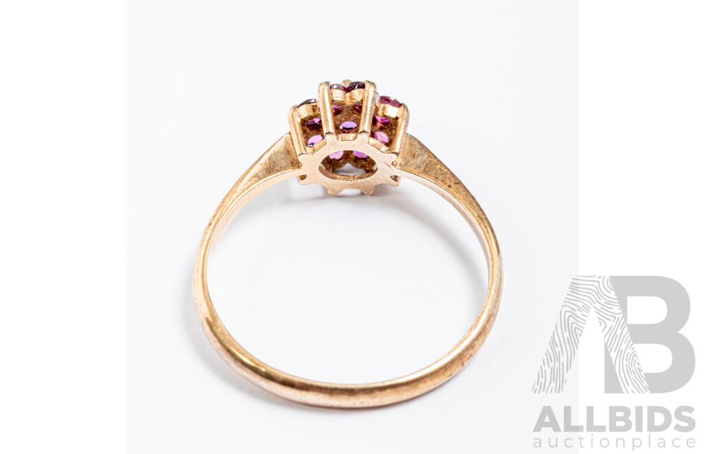 Vintage 9ct Rhodolite Garnet Daisy Ring, Size P, 1.90 Grams