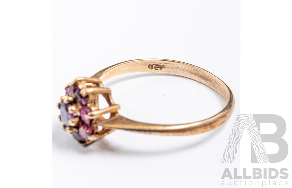 Vintage 9ct Rhodolite Garnet Daisy Ring, Size P, 1.90 Grams