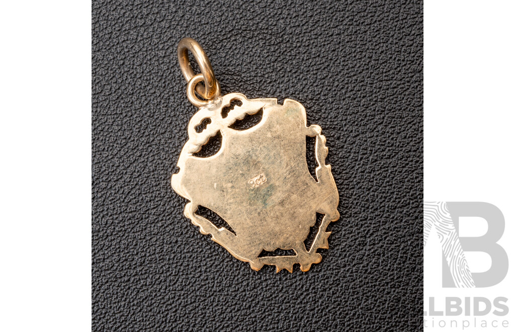 9ct Vintage Sheild Fob Pendant, Engraved CC, 35mm Long, 4.75 Grams