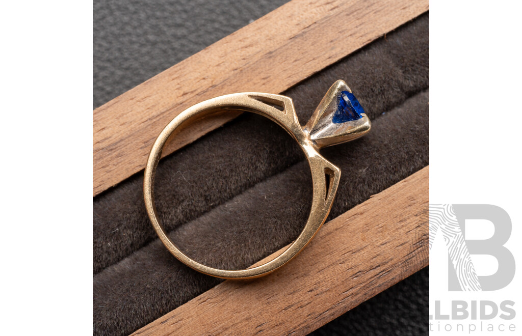 9ct Vintage Created Sapphire Solitaire Ring, Size M, 2.70 Grams