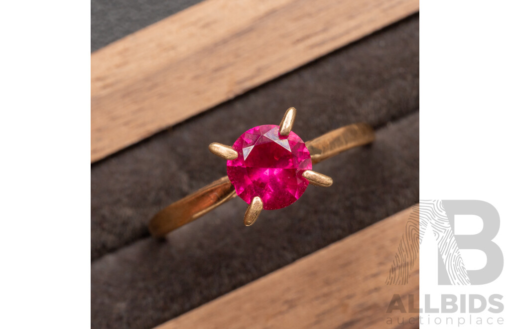 9ct Vintage Created Pink Sapphire Solitaire Ring, Size Q, 1.69 Grams