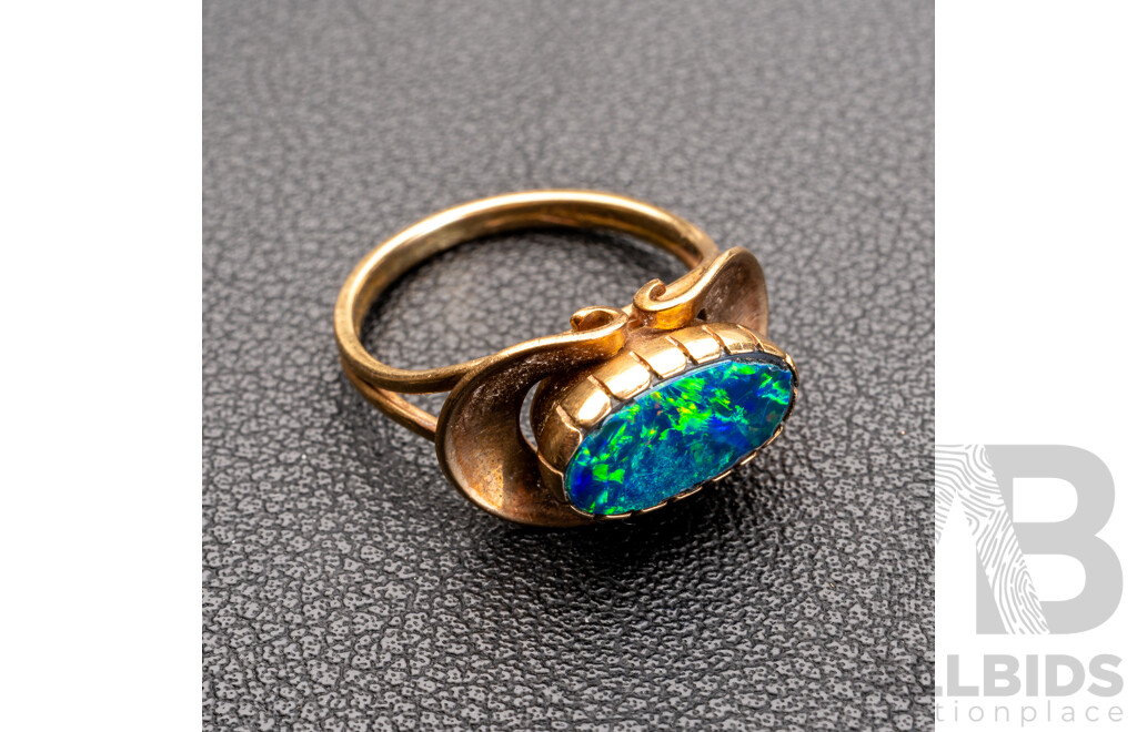 9ct Vintage Opal Doublet Ring, Size M, 3.53 Grams