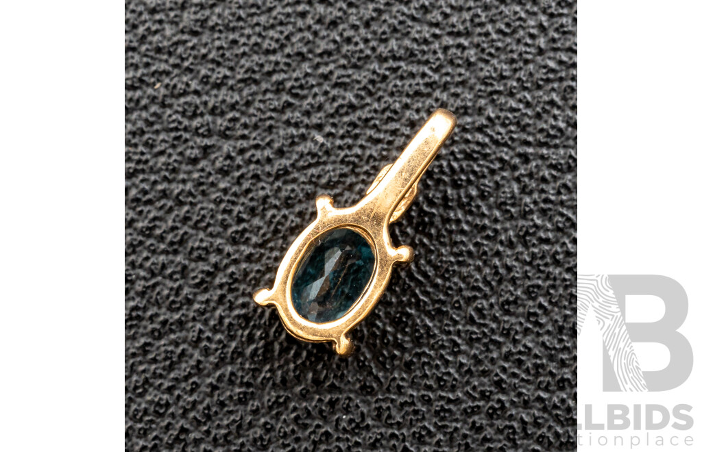 9ct Topaz & Diamond Pendant, TDW 0.02ct, 12mm, 0.53 Grams