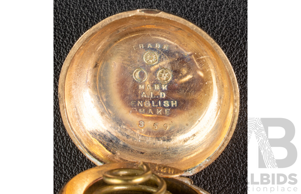 Antique Gold Tone Sovereign Case & Classique 25mm Gold Tone Fob Watch