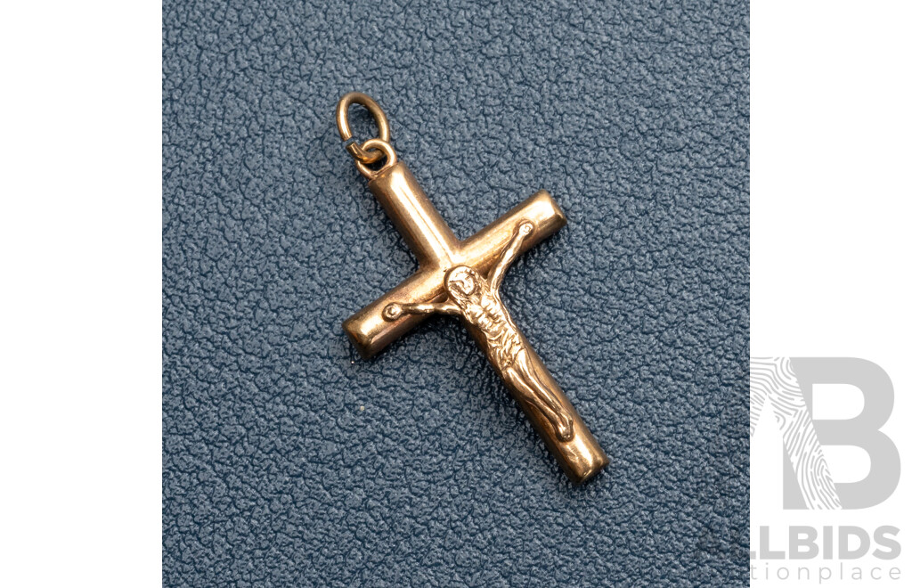 9ct Crucifix Pendant, 27mm Long, 0.86 Grams