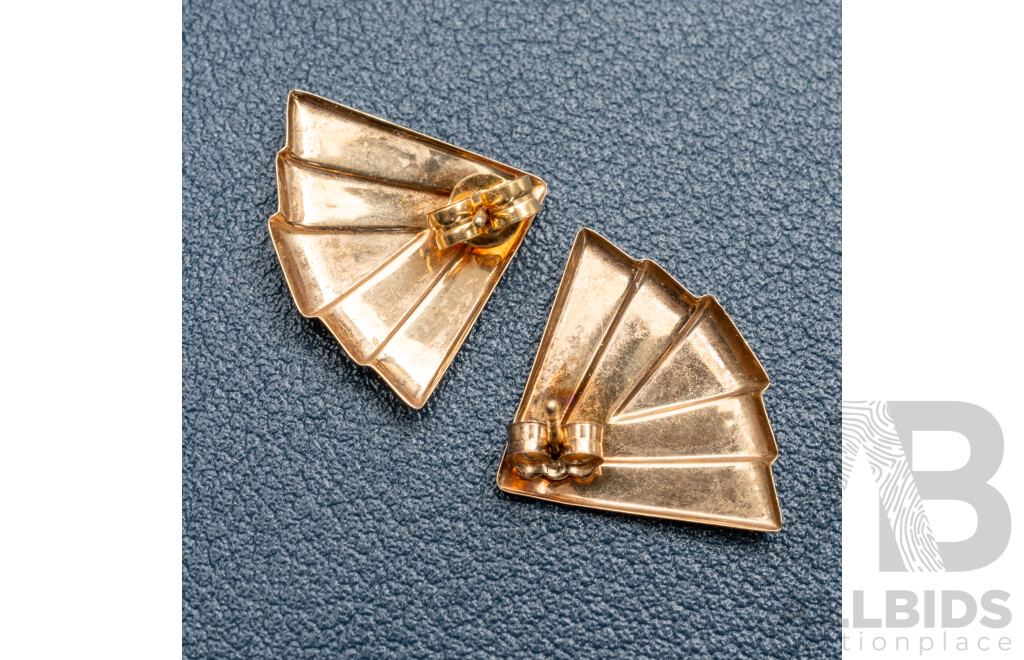 9ct Art Deco Style Spade Shaped Stud Earrings, 15mm, 0.70 Grams