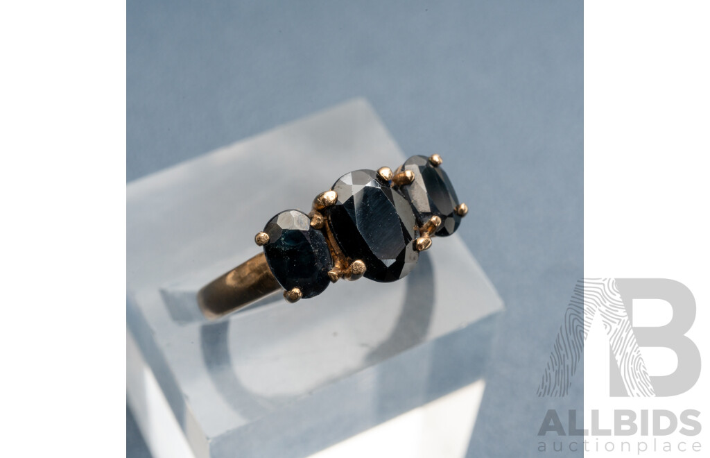 9ct Vintage Natural Dark Sapphire Trilogy Ring, Size N, 3.38 Grams