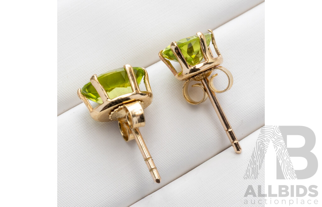 10ct Peridot Stud Earrings, 8mm, 1.44 Grams