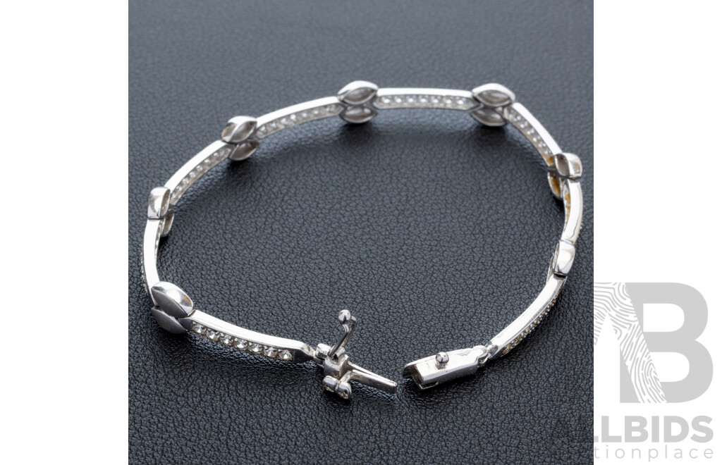 9ct White Gold Cubic Zirconia Tennis Bracelet, 19cm, 9.84 Grams