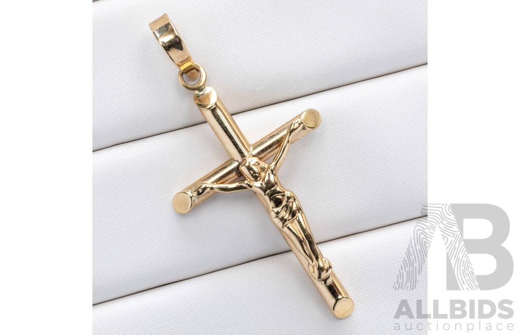 9ct Crucifix Pendant, 28mm, 0.71 Grams