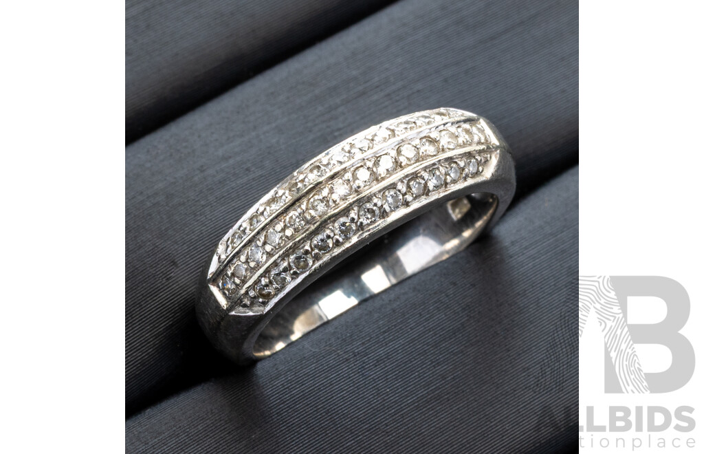 9ct White Gold Diamond Set Ring, Est TDW 0.25ct, Size L, 3.51 Grams