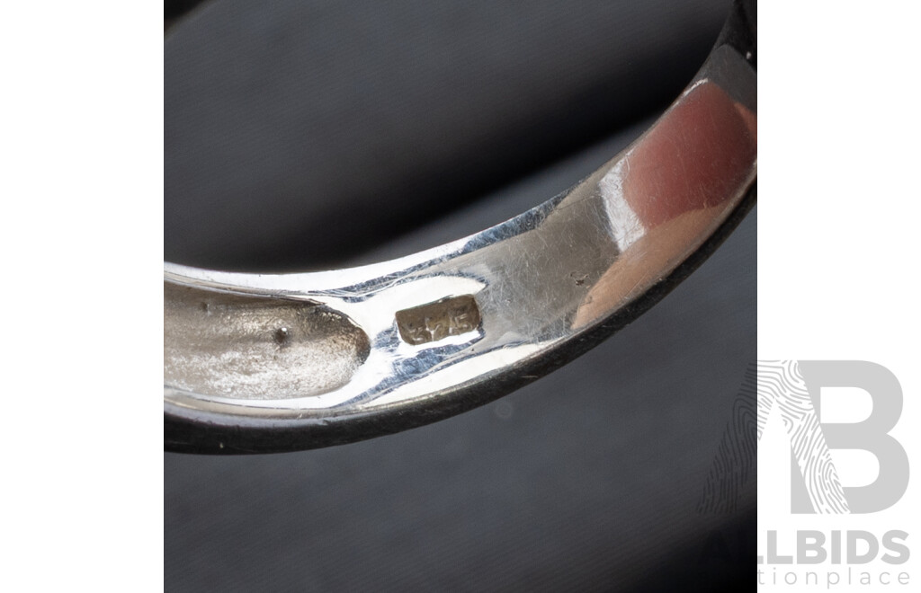 9ct White Gold Diamond Set Ring, Est TDW 0.25ct, Size L, 3.51 Grams