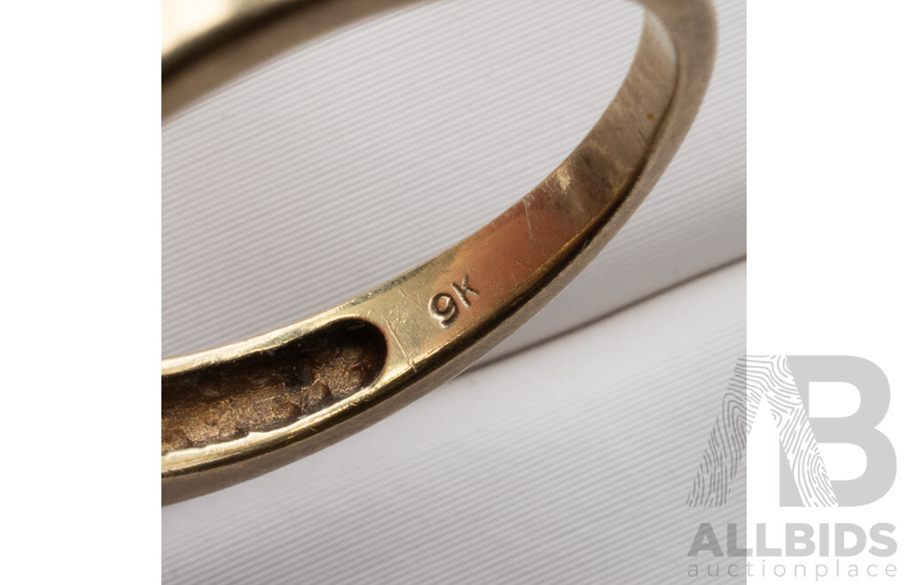 9ct Emerald & Diamond Ring, Est TDW 0.06ct, Size L, 3.23 Grams