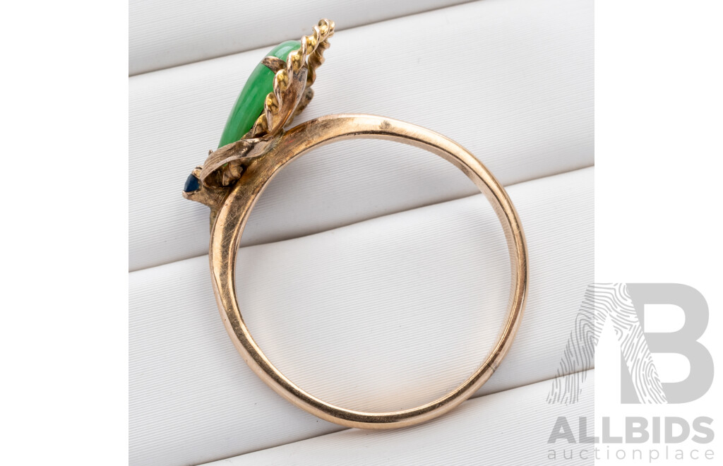 14K Vintage Jadeite & Sapphire Ring, Size Q, 2.53 Grams
