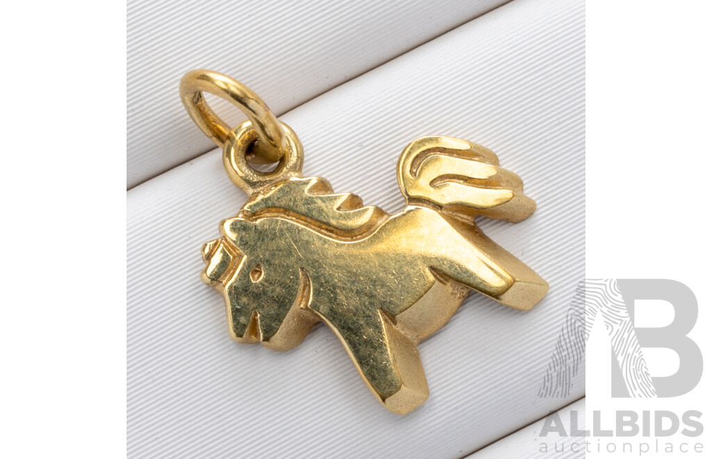 9ct horse Charm/Pendant, 15mm long, 0.74 Grams