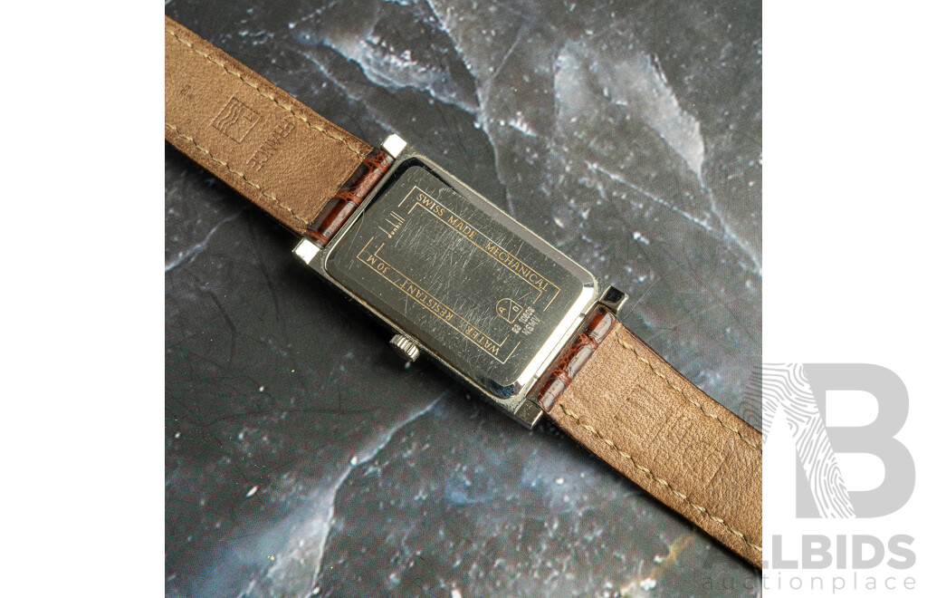 Dunhill Vintage Watch, 93 10509, Manual Winding, with Original Presentation Box