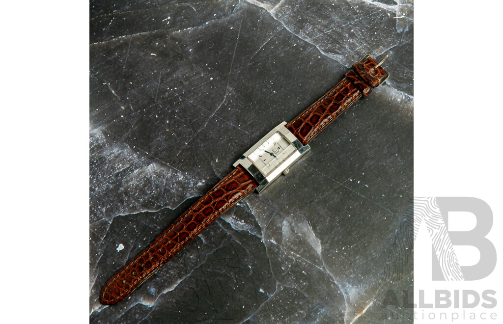 Dunhill Vintage Watch, 93 10509, Manual Winding, with Original Presentation Box