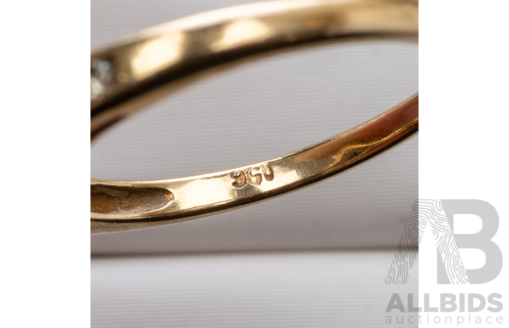 9ct Sapphire & Diamond Cluster Ring, Est TDW 0.22ct, Size J, 2.05 Grams