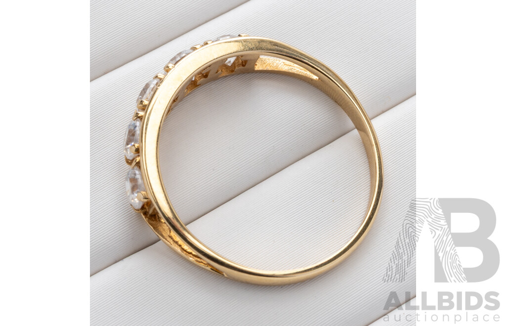 14K Cubic Zirconia Band Style Ring, Size N, 1.86 Grams