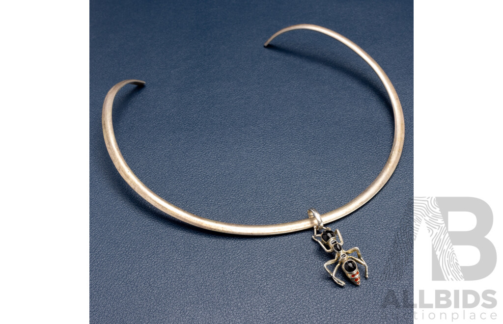 Sterling Silver Onyx Large Ant Pendant on Sterling Silver Neck Collar, 27.0 Grams