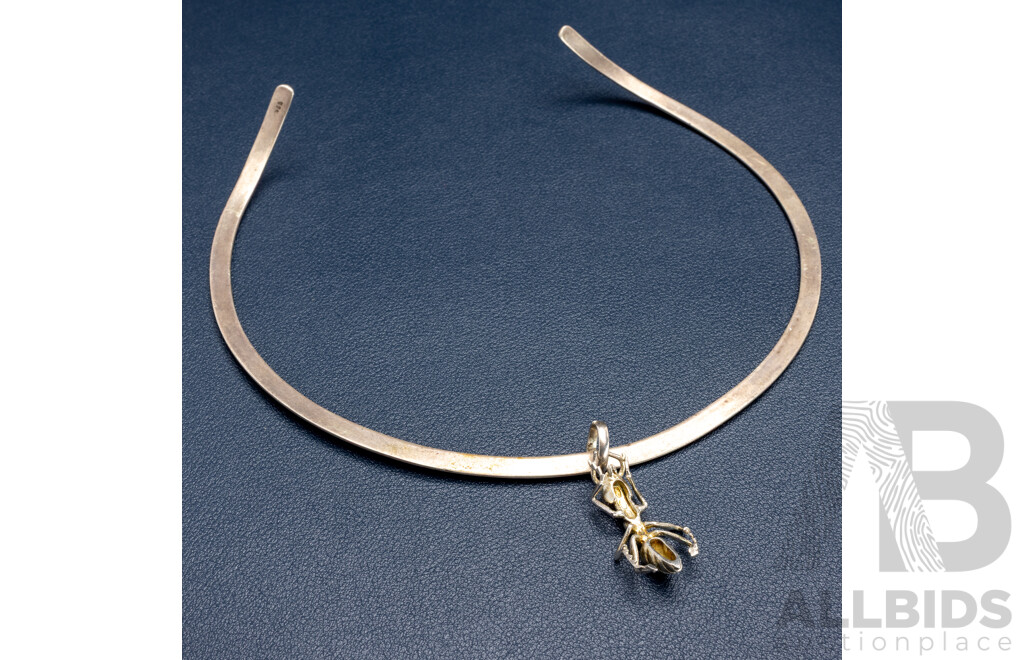 Sterling Silver Onyx Large Ant Pendant on Sterling Silver Neck Collar, 27.0 Grams