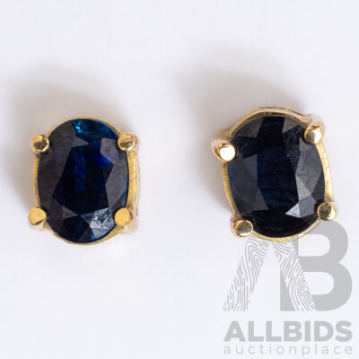 18ct Dark Blue Natural Sapphire Stud Earrings, Screw Back Fittings, 3.41 Grams