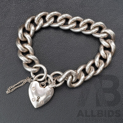 Sterling Silver Vintage Curb Link Heart Shaped Padlock Bracelet, 20cm, 106.0 Grams