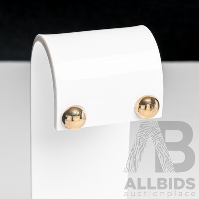 9ct Dome Stud Earrings, 9.5mm, 0.92 Grams