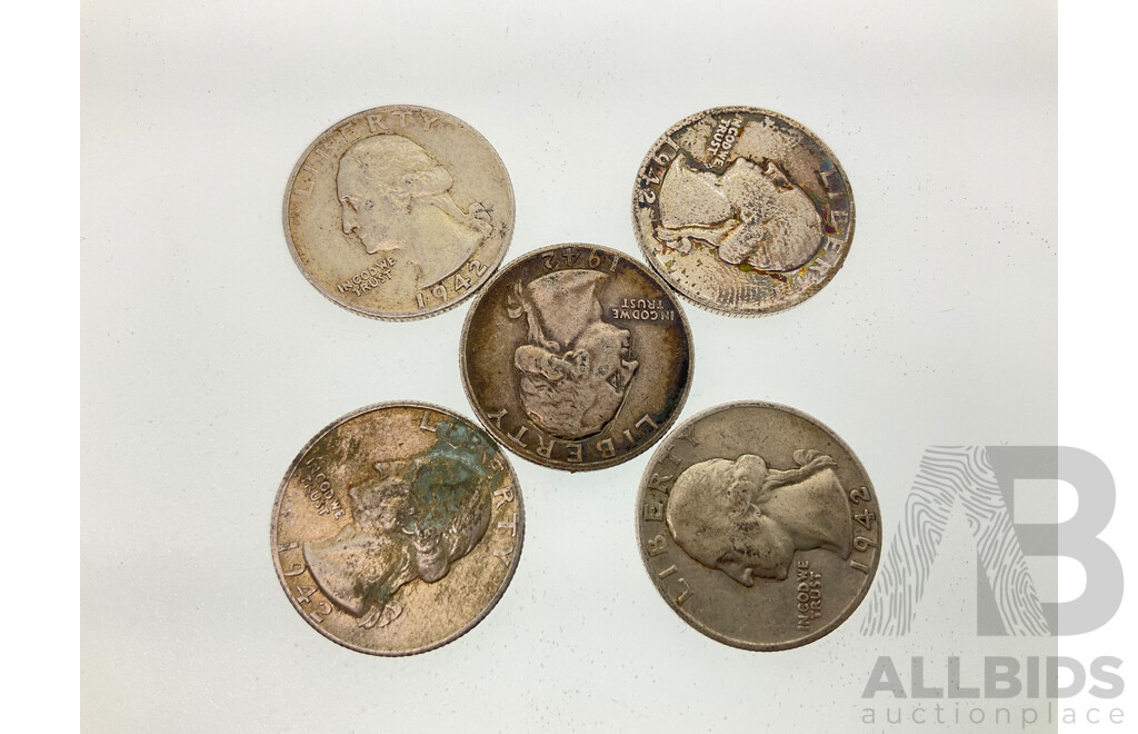 Five USA 1942 Silver Washington Quarter Dollars .900