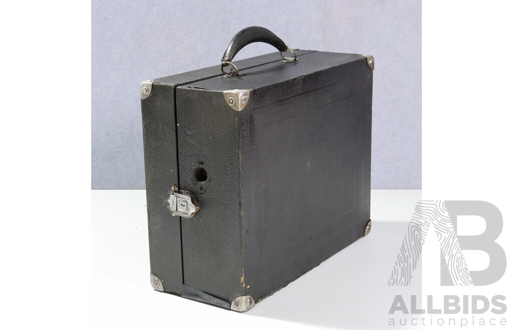 Antique Decca Gramophone Co Crescendo Model Portable Gramophone