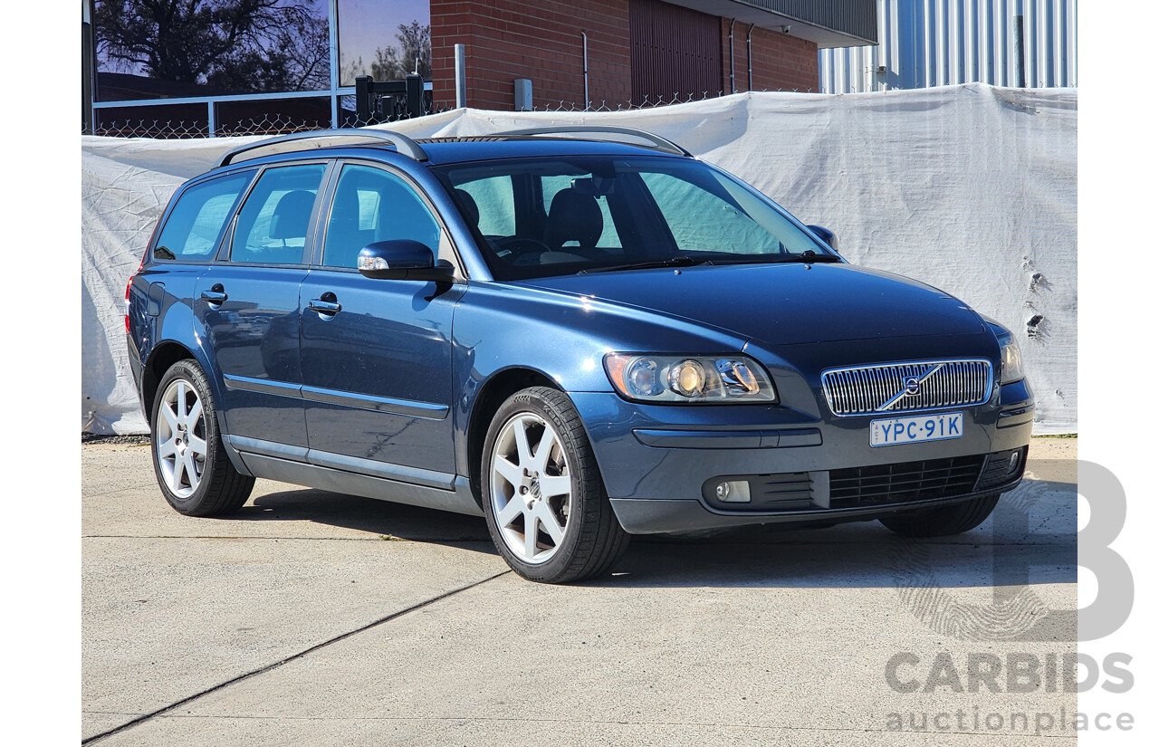 10/2006 Volvo V50 2.4 S MY06 4d Wagon Blue 2.4L