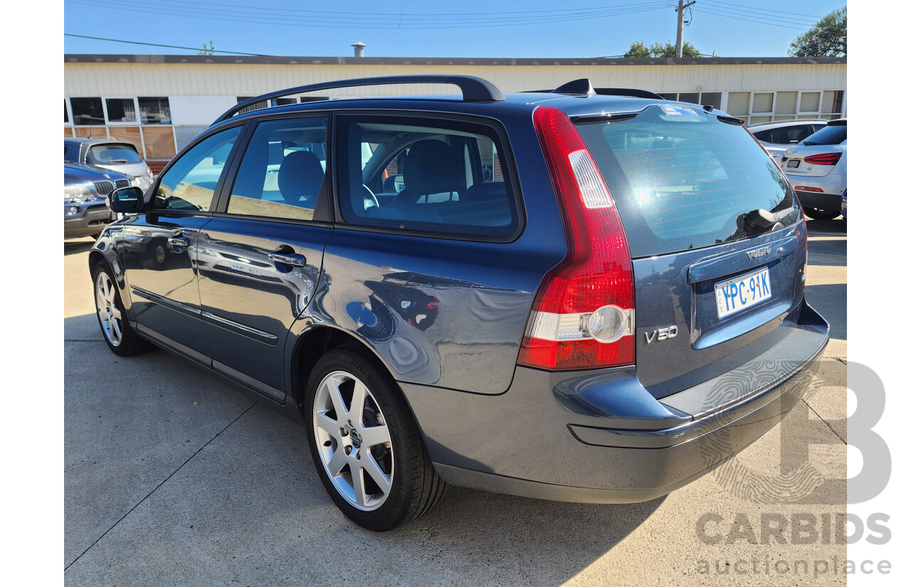 10/2006 Volvo V50 2.4 S MY06 4d Wagon Blue 2.4L