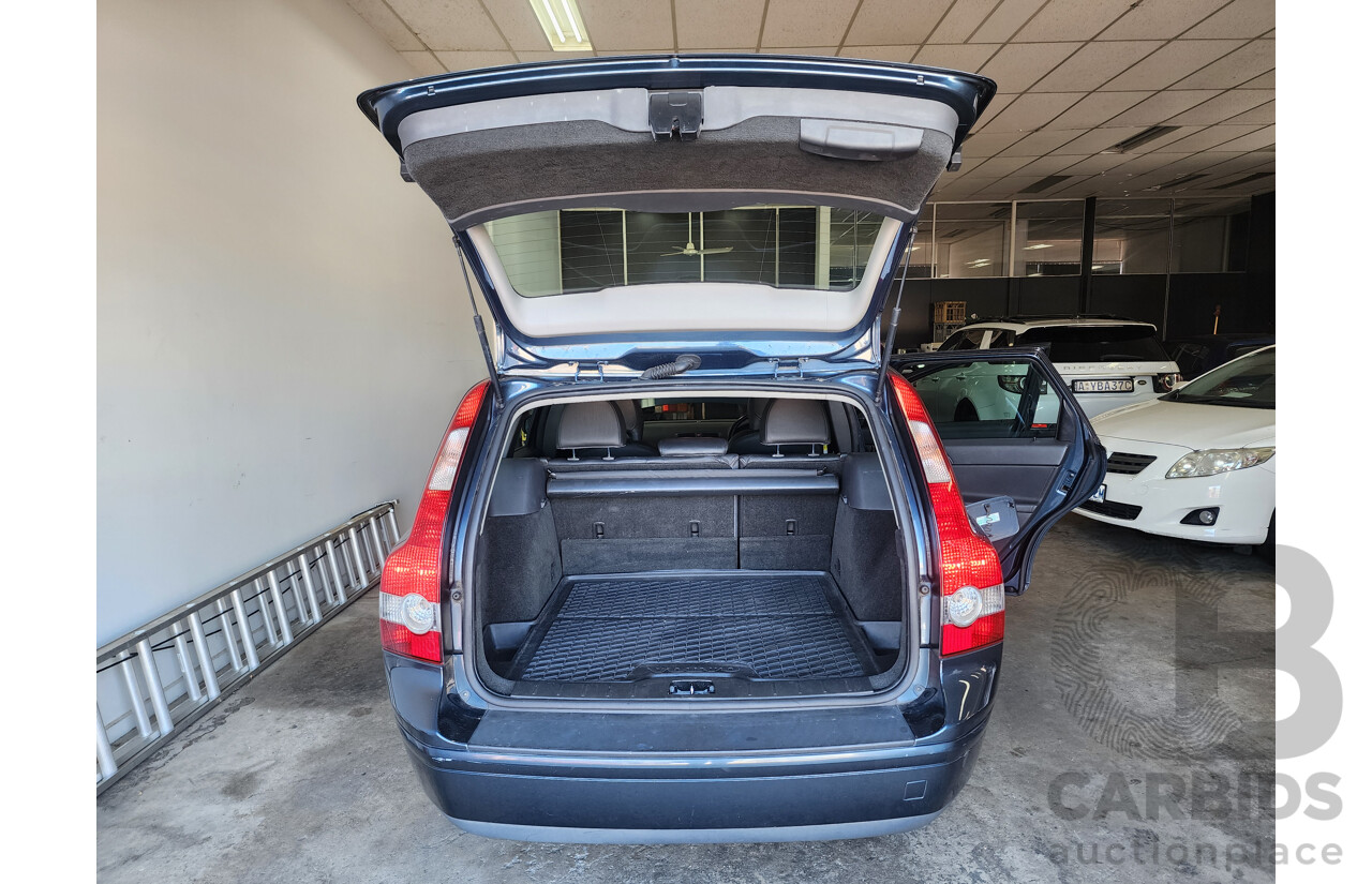 10/2006 Volvo V50 2.4 S MY06 4d Wagon Blue 2.4L