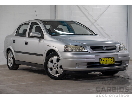 11/2002 Holden Astra CD TS 4d Sedan Silver Lightning Metallic 1.8L