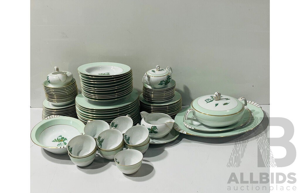 Large 90 Piece Japanese Porcelain Dinner Service by Narumi China
