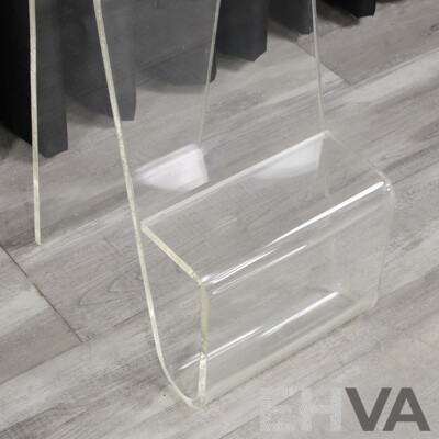 Magino Counter Stool by Karim Rashid
