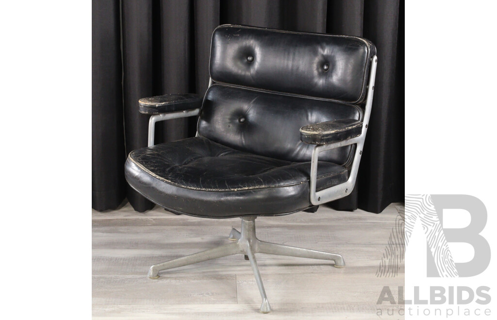 Vintage ES 104 Lobby Chair by Charles and Ray Eames for Herman Miller
