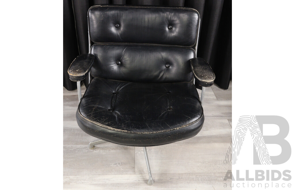 Vintage ES 104 Lobby Chair by Charles and Ray Eames for Herman Miller