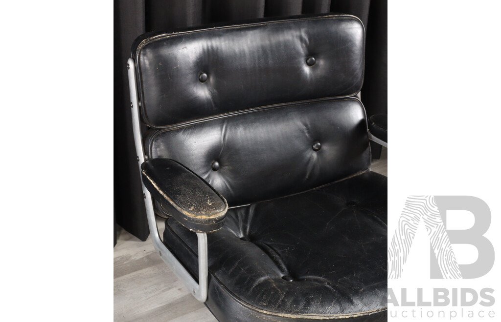Vintage ES 104 Lobby Chair by Charles and Ray Eames for Herman Miller