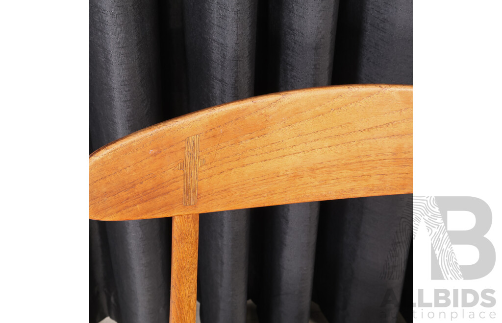 Set of Four CH30 Dining Chairs by Hans Wegner for Carl Hansen