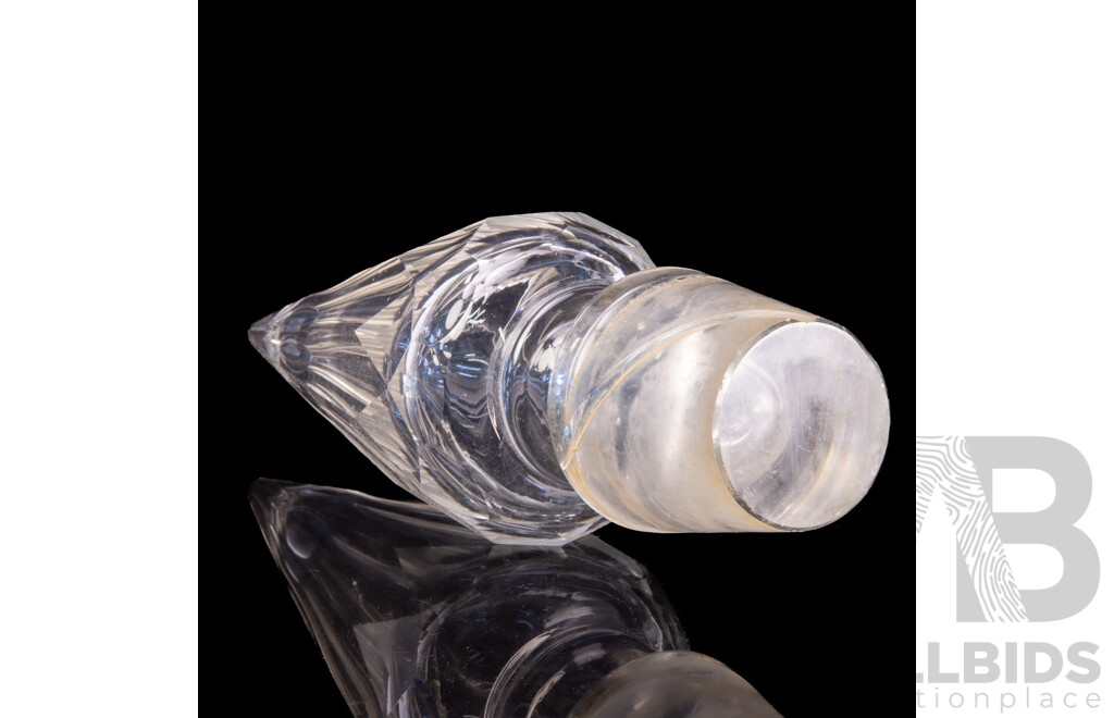 Oversized Exhibition Crystal Decanter Stopper